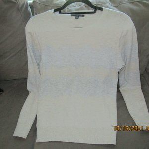 Women's Beige Pull Over Sweater Banana Republic